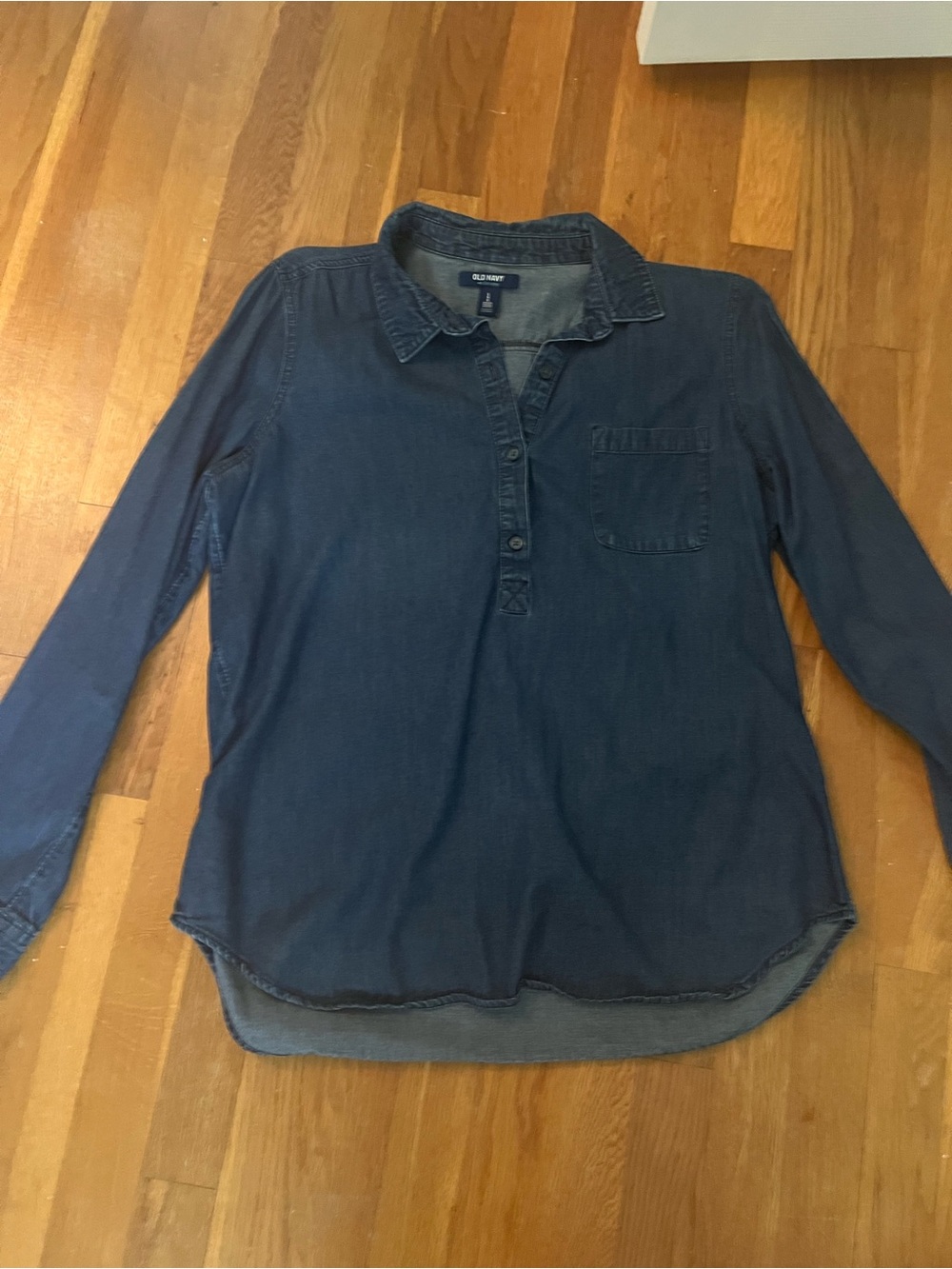 Old Navy Women's Dark Blue Denim-Style Button Down Shirt
